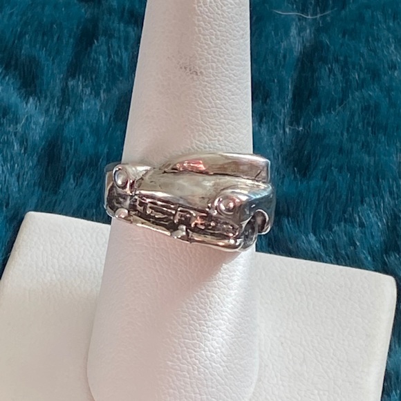 Sterling Ford Fairlane car ring - Picture 1 of 6